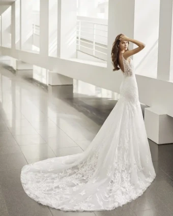 Rosa Clara Nereo #1 Ivory thumbnail
